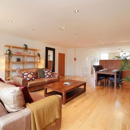 Joivy Spacious 2 Bed,2 Bath Flat, Free Parking And Rooftop Terrace Edimburgo Exterior foto