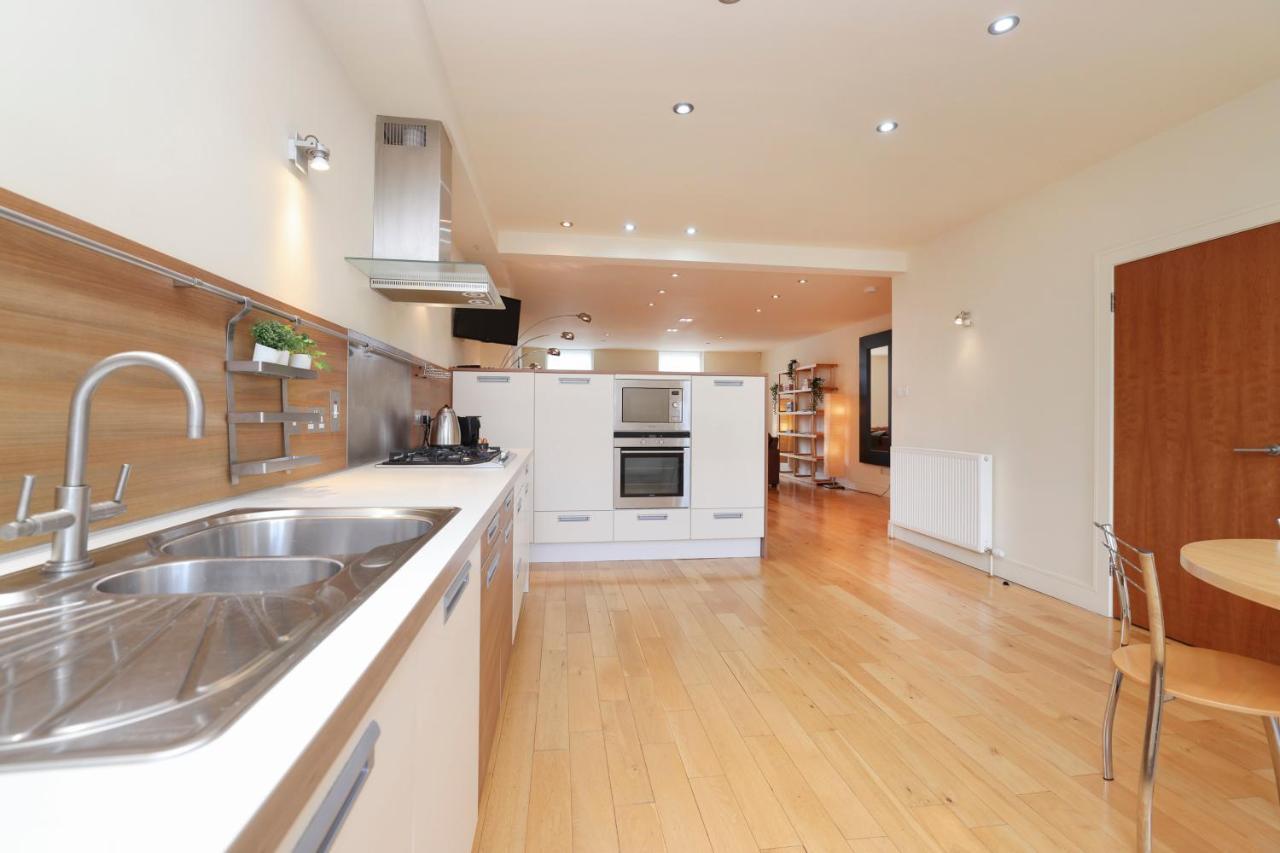 Joivy Spacious 2 Bed,2 Bath Flat, Free Parking And Rooftop Terrace Edimburgo Exterior foto